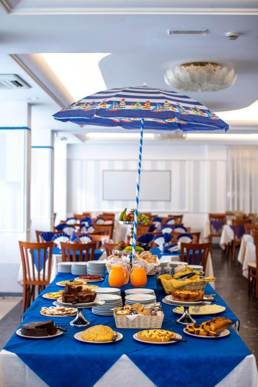 Hotel Holland Римини Екстериор снимка